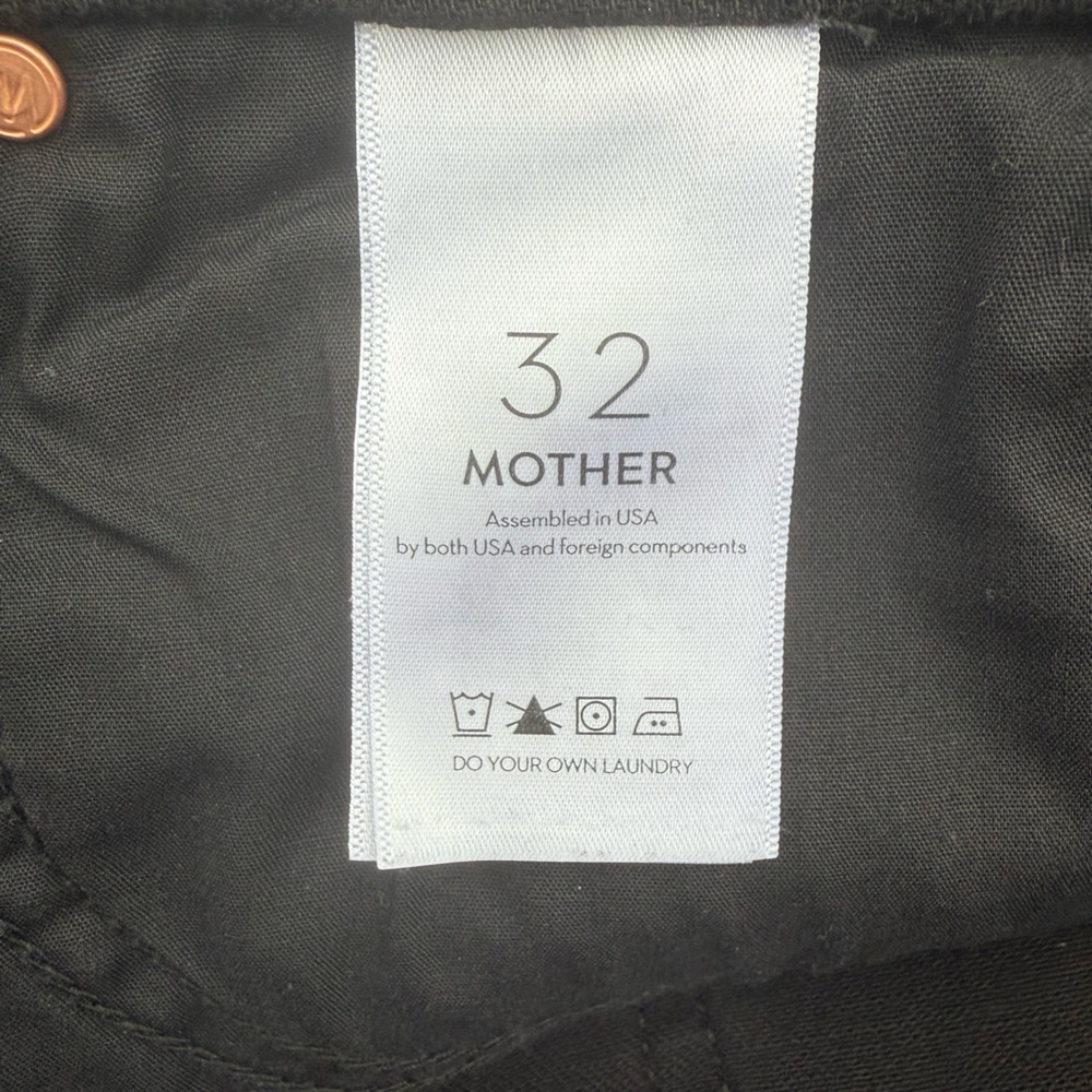 MOTHER The Rascal Ankpe Fray High Rise Black Jeans - Picture 11 of 15
